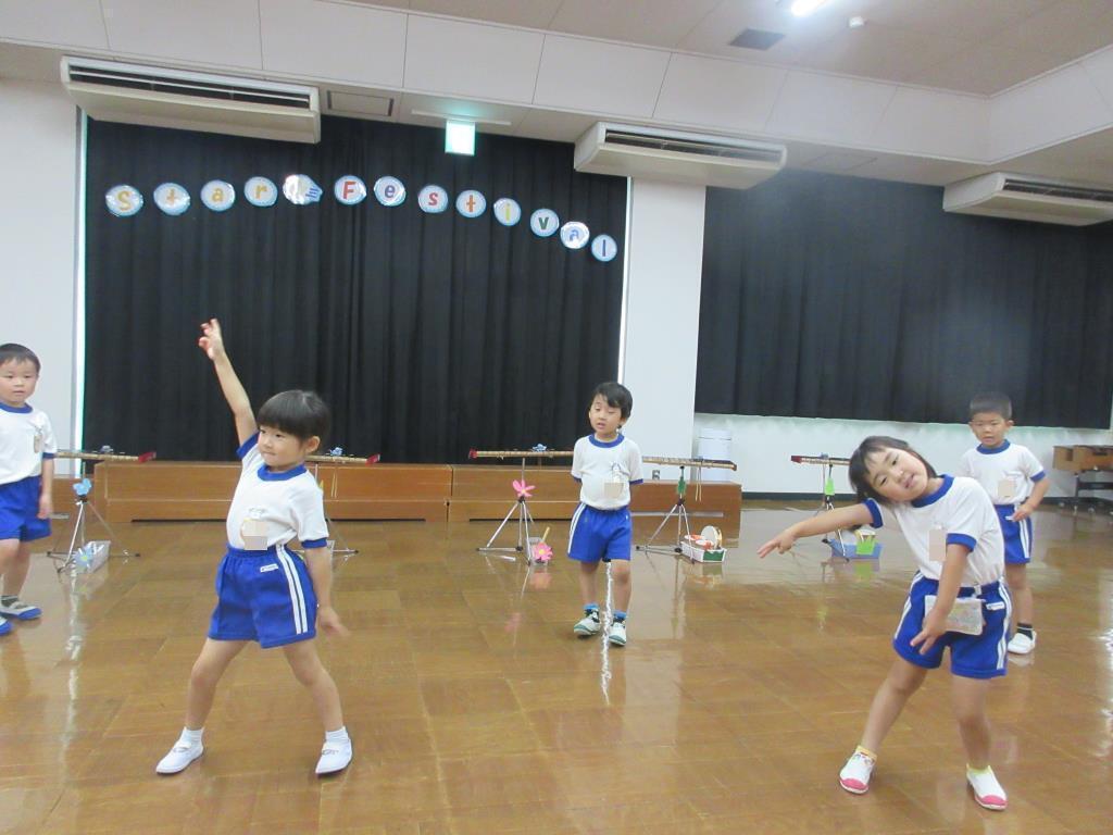 ひまわり組　ザリガニダンス