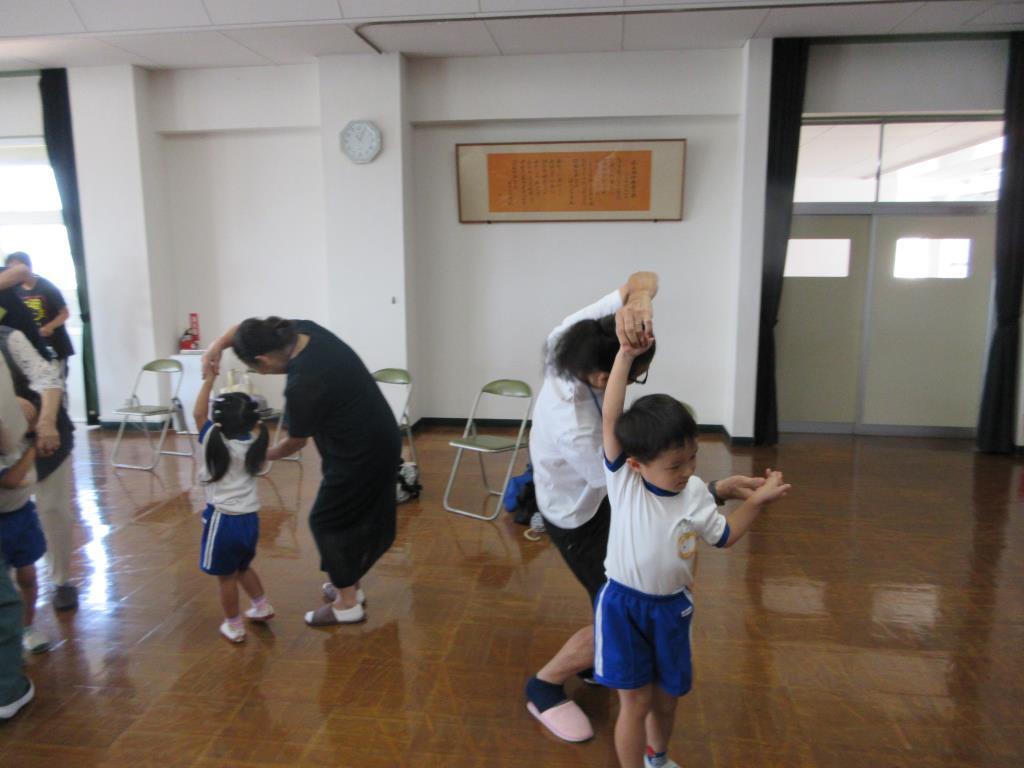 なべなべそこぬけ楽しいね！