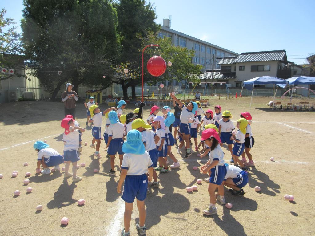 みんなでくす玉割したよ