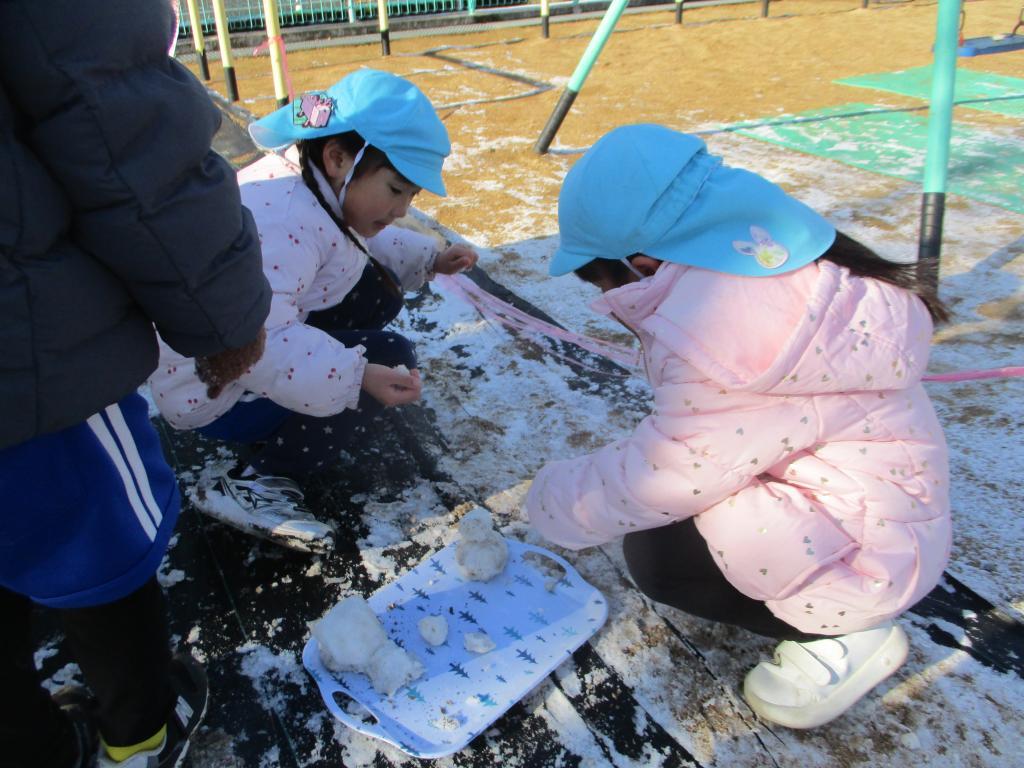 雪だるま作れるかな♪