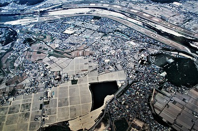 遠くからの航空写真