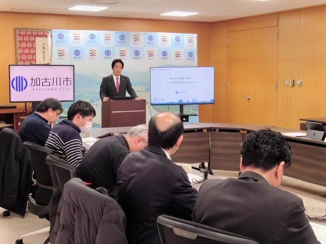 記者会見の様子