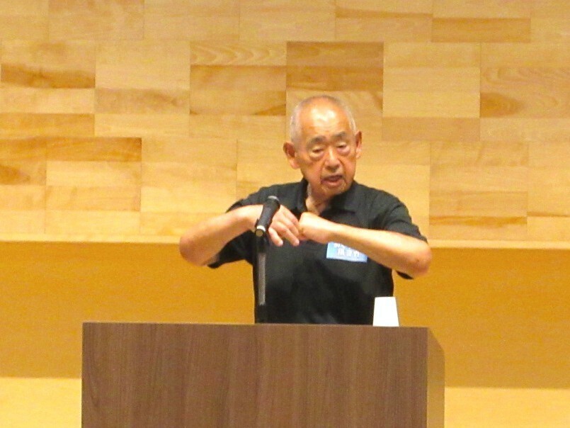講師の吉地惠先生