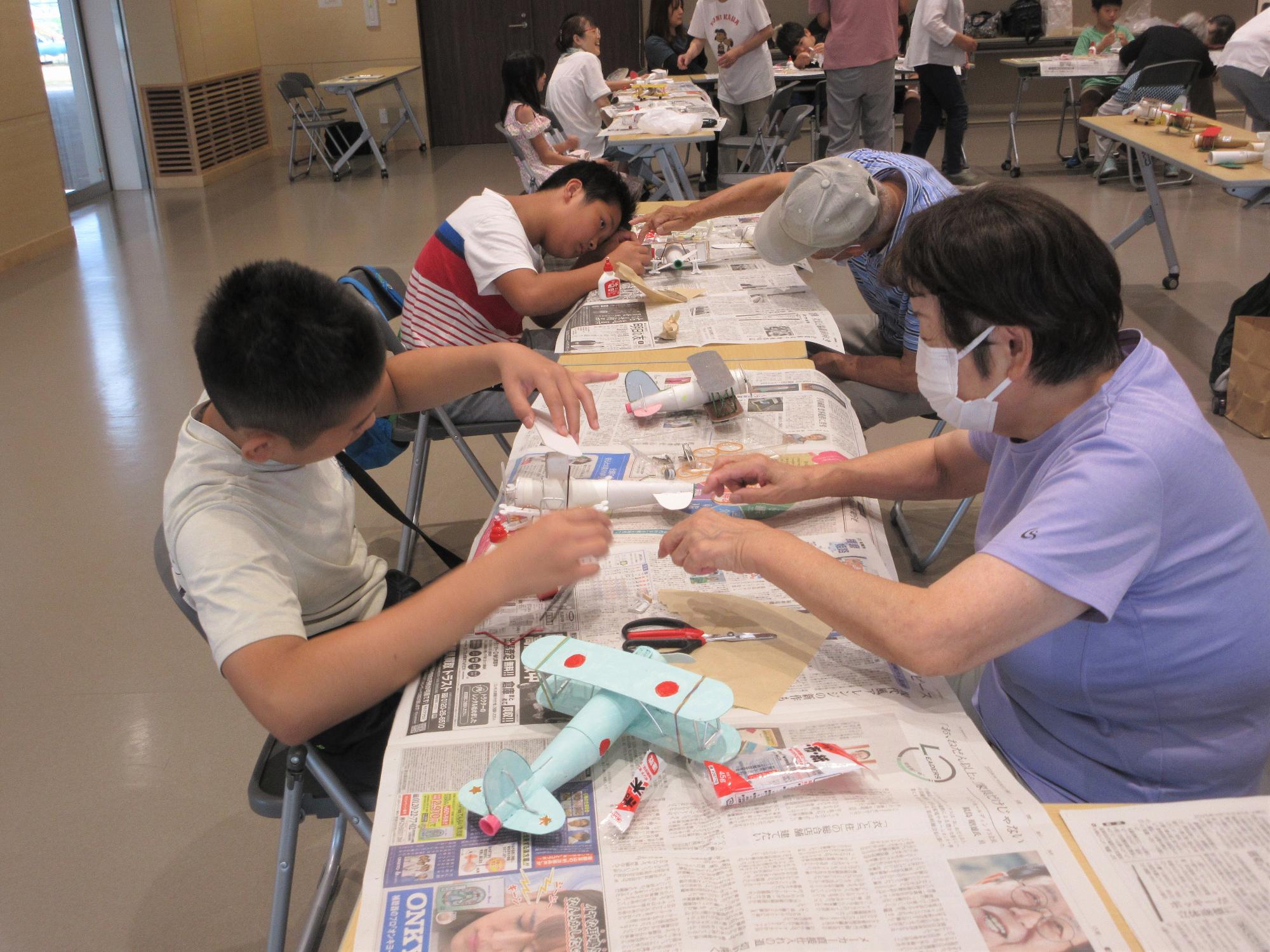 飛行機作成の様子
