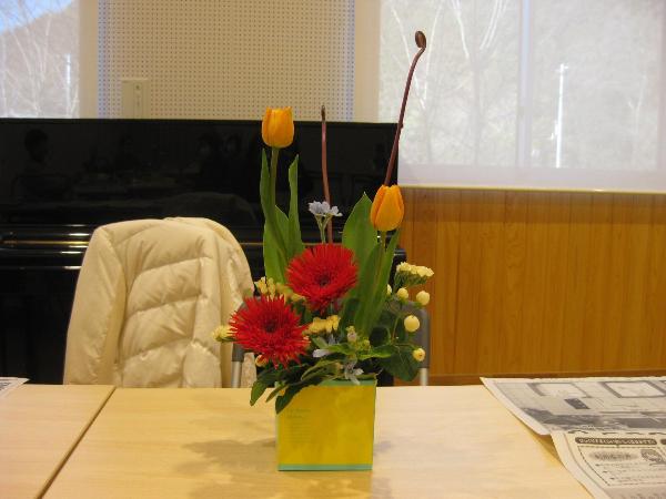 春のフラワーアレンジメント