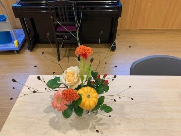 ハロウィンのフラワーアレンジメント