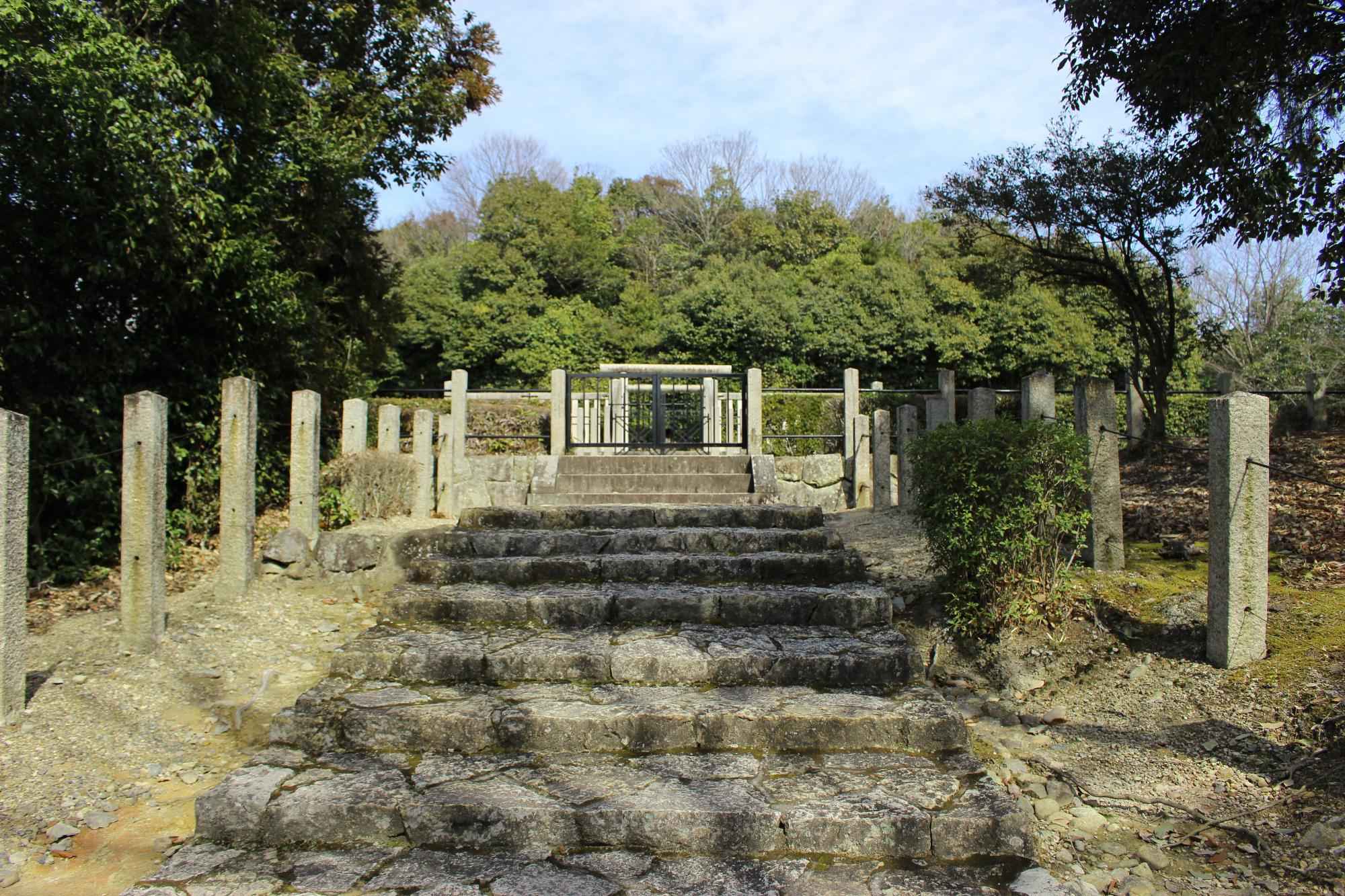 日岡御陵