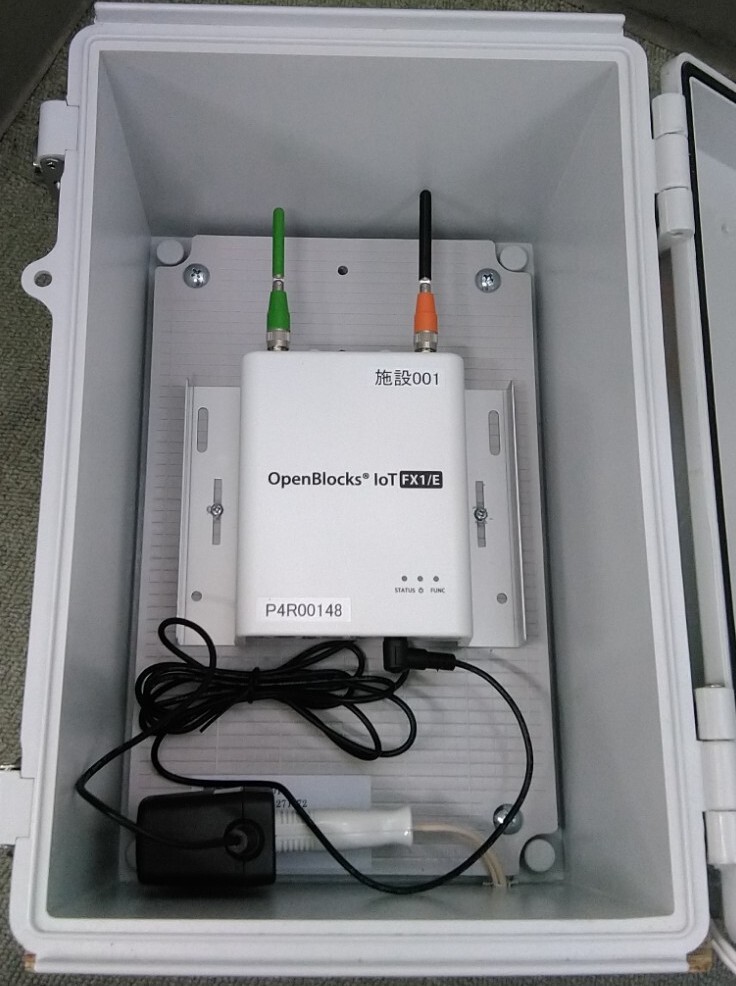 施設用検知器の内部写真