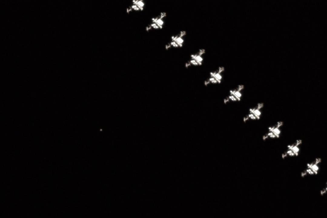 ISSの連続写真