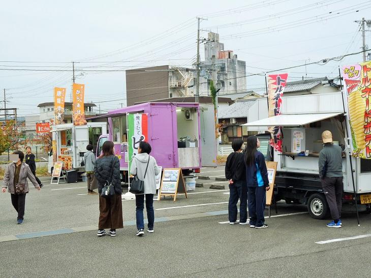 キッチンカーによる販売の様子