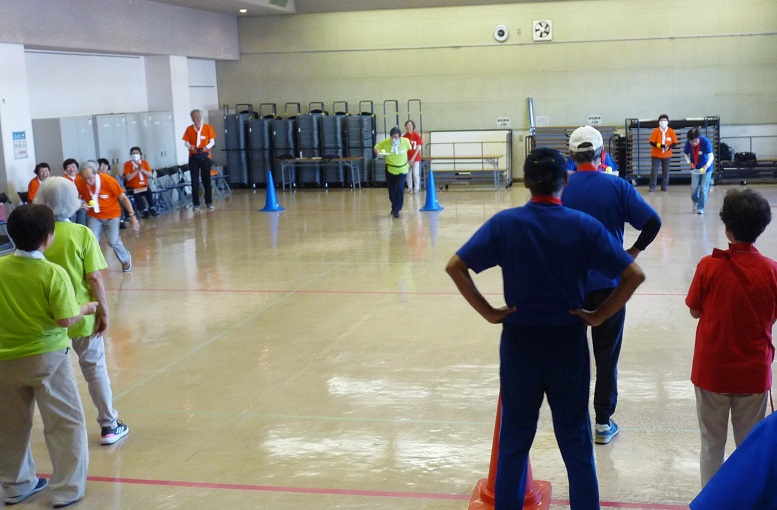 ラケットボール運びリレー