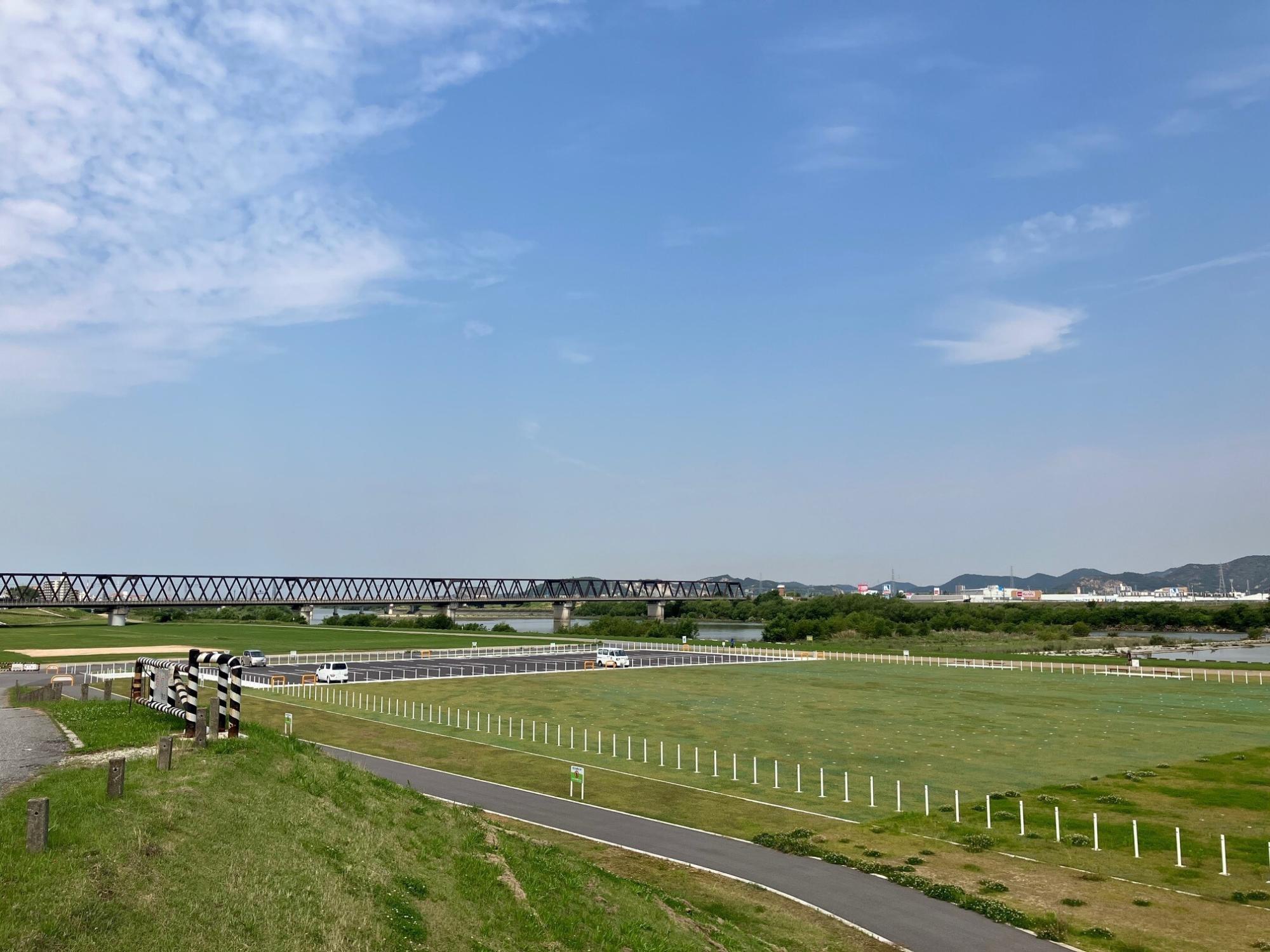 河川敷整備の様子2