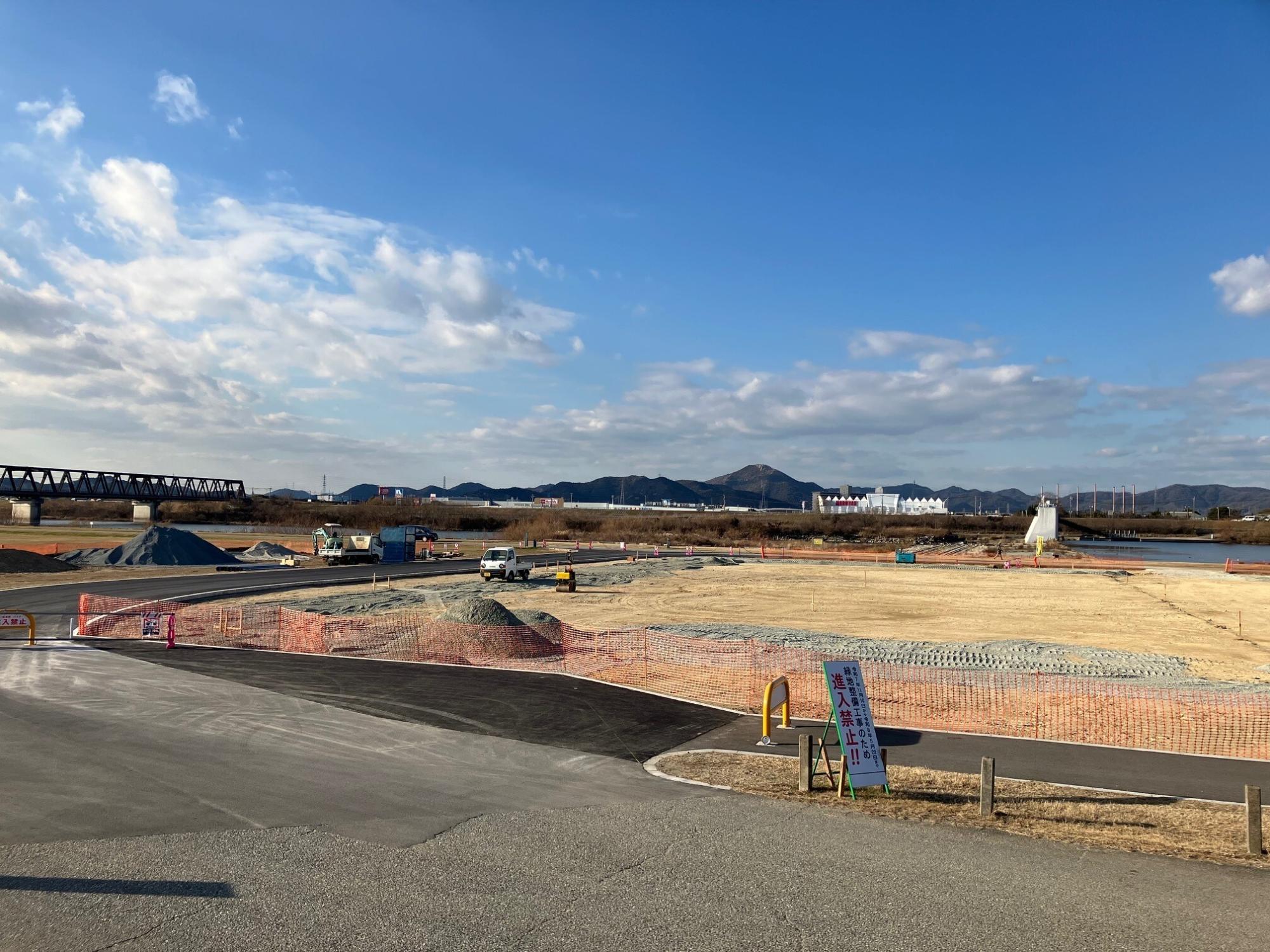 河川敷整備の様子7