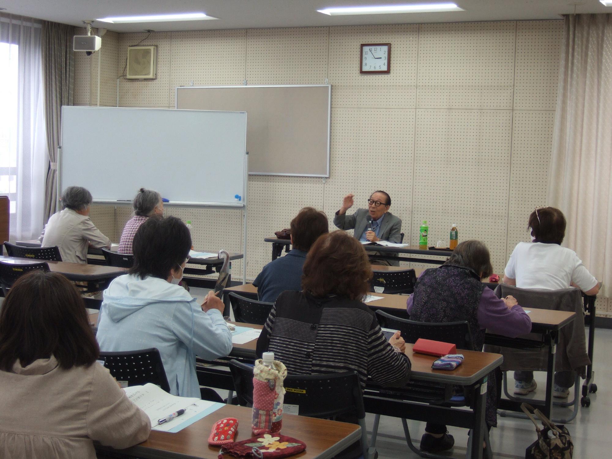 古典文学講座の様子