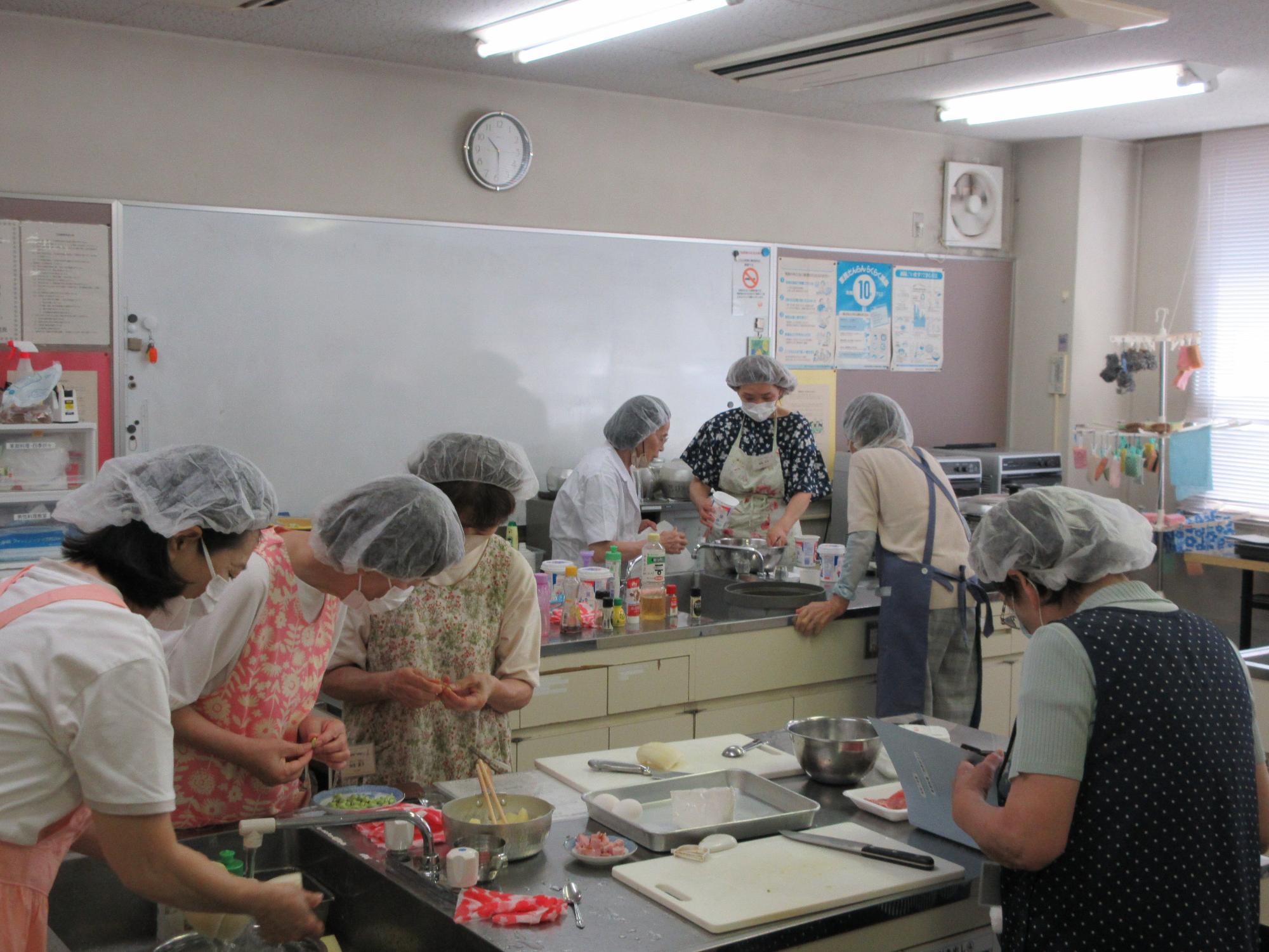 四季折々講座、作業中のようす